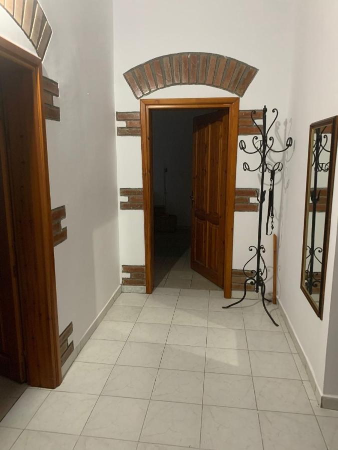 Apartement City Center Berat Buitenkant foto