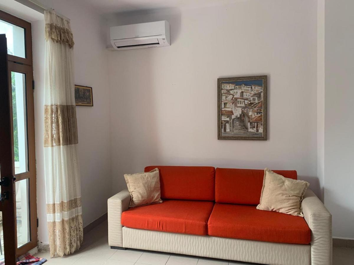 Apartement City Center Berat Buitenkant foto